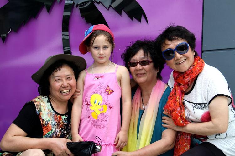 新澳今晚特9点30开什么和3名小孩大火中遇难与3名小孩大火中遇难的电影